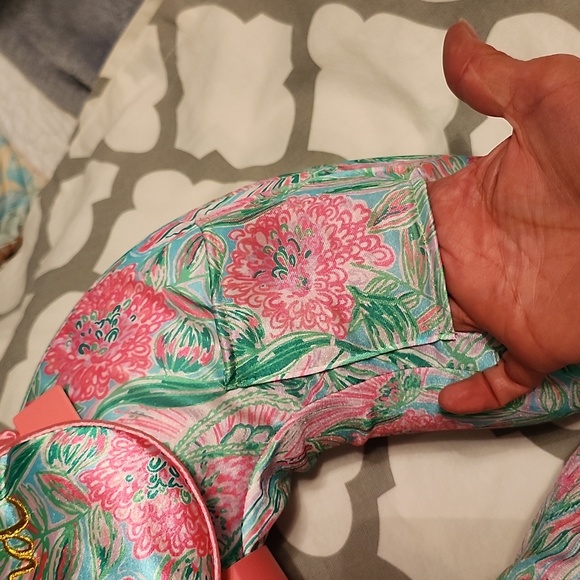 Lilly pulitzer sleep pillow and eye mask set - Picture 6 of 7